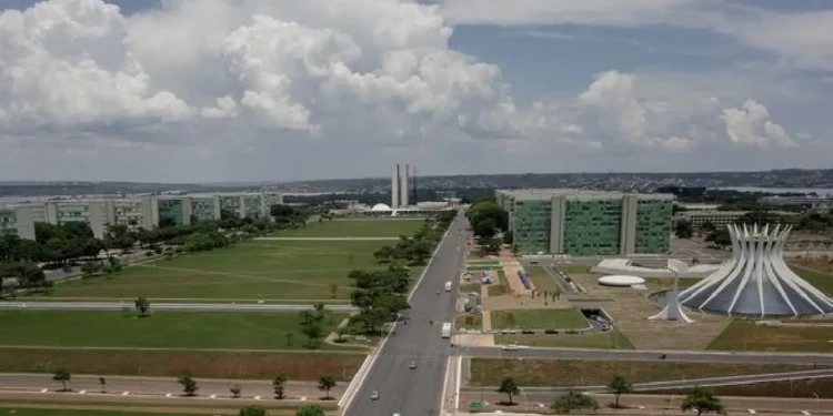 Exclusão secreta? MPF vai investigar suposta "peneira racial" no CNU; entenda