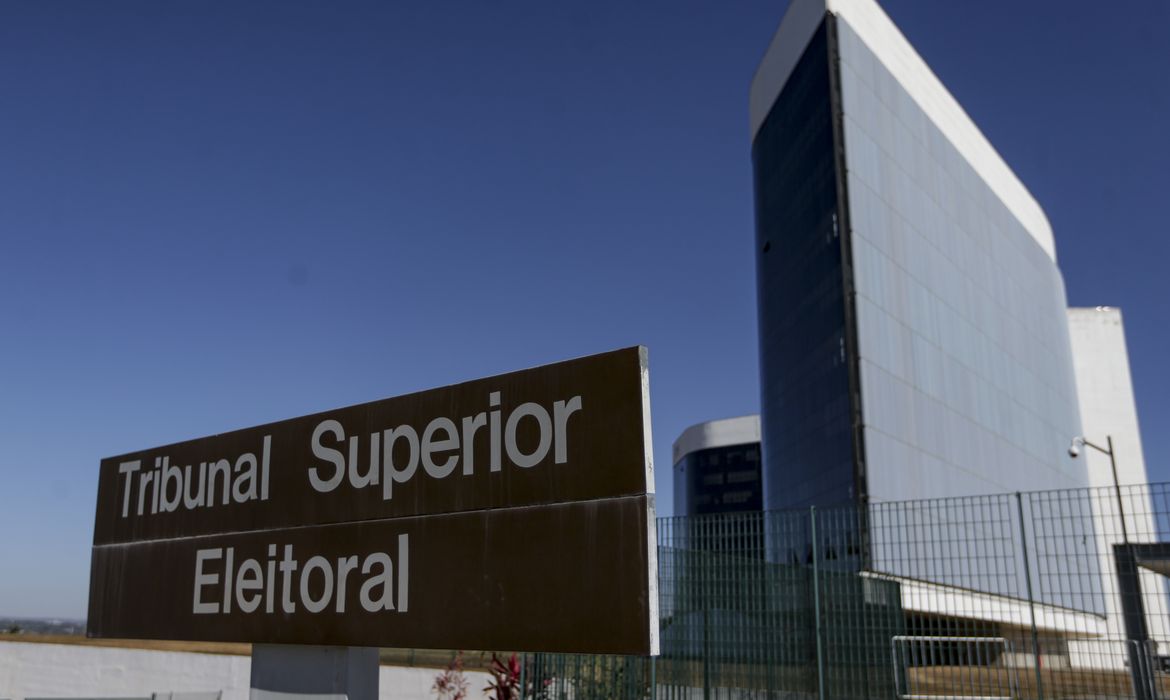 Surpresa no concurso: Justiça Eleitoral vai chamar mais aprovados que o previsto Surpresa no concurso: Justiça Eleitoral vai chamar mais aprovados que o previsto