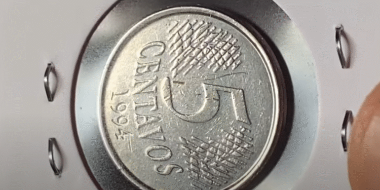 Moeda de 5 centavos de 1994 com possível erro de cunhagem rara