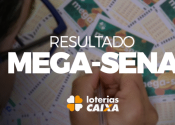 Pessoa preenchendo volante da Mega-Sena com destaque para o texto 'Resultado Mega-Sena' das Loterias Caixa