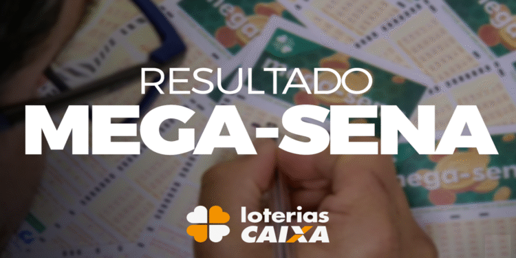 Pessoa preenchendo volante da Mega-Sena com destaque para o resultado das Loterias Caixa