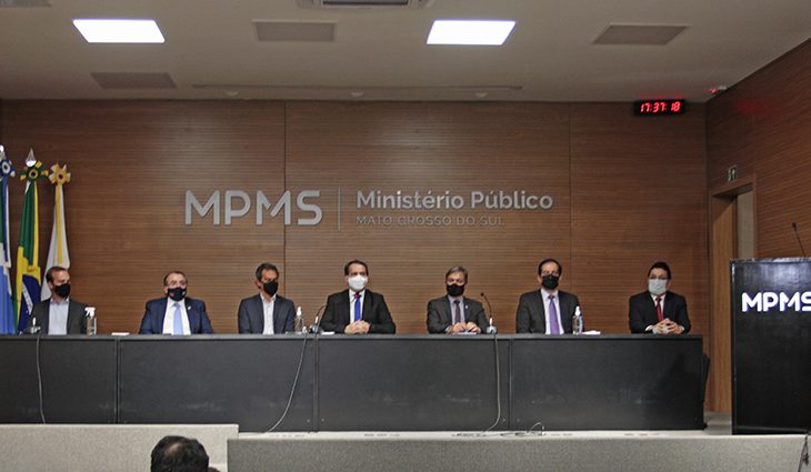 R$ 32 mil por mês... mas ninguém passou: concurso do MP trava por 0,05 ponto R$ 32 mil por mês... mas ninguém passou: concurso do MP trava por 0,05 ponto