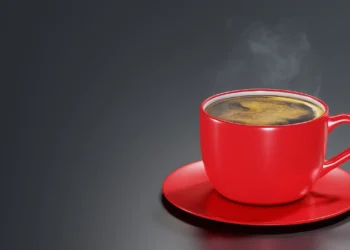 ALERTA: Anvisa proíbe marcas de “café fake” com toxina perigosa; veja lista