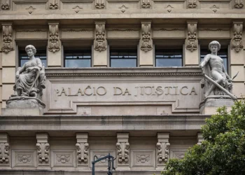 Mais de 180 mil tentaram... mas só 572 conseguiram: TJ SP divulga resultado final de concurso disputado