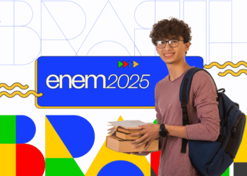 Imagem de um jovem segurando livros, com mochila, e o logo do ENEM 2025 ao fundo, representando o processo de inscrição para o exame.