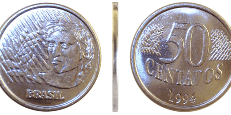 Moeda de 50 centavos de 1994 da primeira família do real, com desenho do busto da República