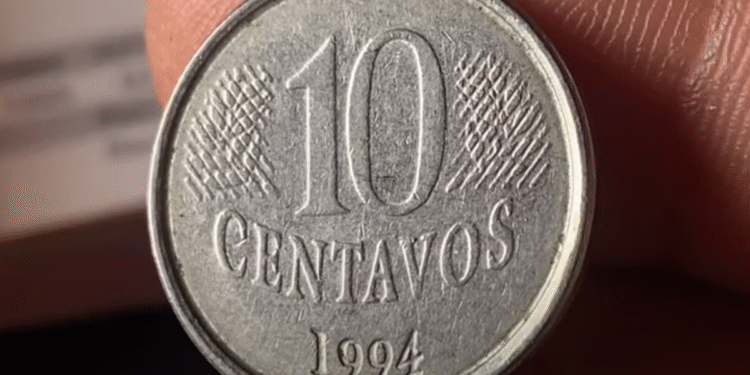 Moeda de 10 centavos de 1994 com detalhes que podem indicar erro de cunhagem raro