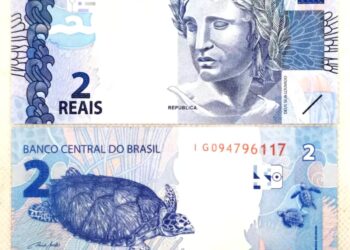 Cédula de 2 reais com imagem da tartaruga marinha, frente e verso