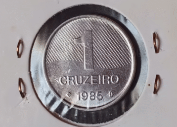 Moeda de 1 cruzeiro de 1985 com possíveis erros de cunhagem