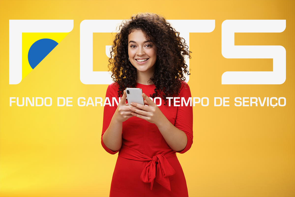 Saque FGTS de R$ 6.220 disponível a partir desta quarta-feira (13) Mulher sorridente segurando celular com fundo amarelo e logotipo do FGTS