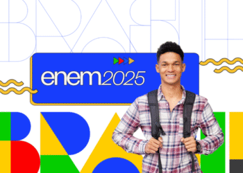 Jovem estudante sorrindo com mochila, fundo colorido e logo ENEM 2025 em destaque