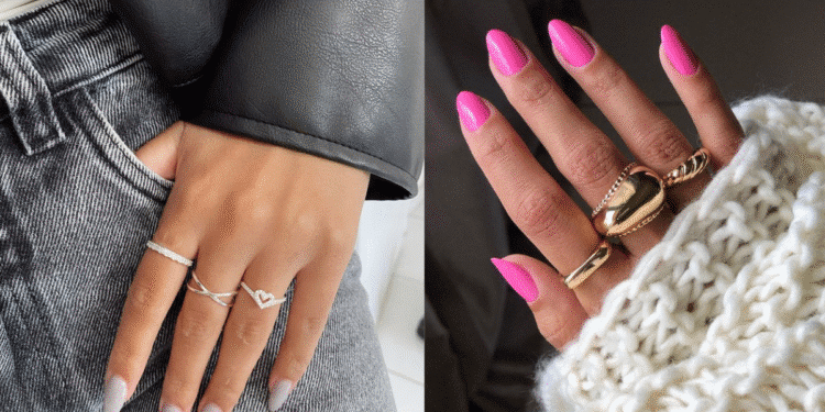 Duas mãos exibindo diferentes estilos de anéis: à esquerda, anéis de prata com esmalte cinza; à direita, anéis dourados com esmalte pink.