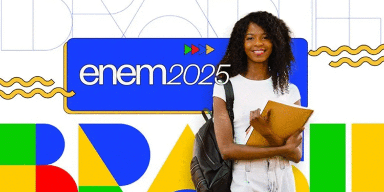 Estudante sorridente com mochila e caderno preparada para o Enem 2025 com design colorido Brasil ao fundo