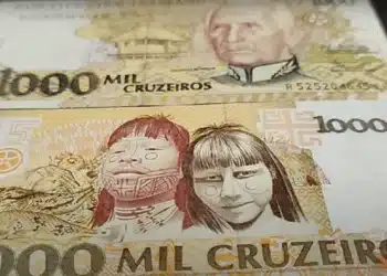 Duas cédulas de 1000 cruzeiros, mostrando os retratos de Cândido Rondon e dos indígenas Carajás.
