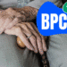 Beneficiários idosos do BPC/LOAS com as mãos entrelaçadas segurando uma bengala, com texto "BPC Benefício de Prestação Continuada".