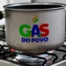 Gás do Povo em panela com logotipo colorido representando o benefício social.