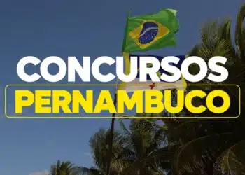 Bandeiras do Brasil e de Pernambuco ao vento, ilustrando a notícia sobre a paralisação do Concurso Público Unificado no estado.