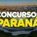 Vista aérea de Curitiba (Jardim Botânico) com a frase "CONCURSOS PARANÁ", simbolizando a alta remuneração e as oportunidades da Sefaz-PR.