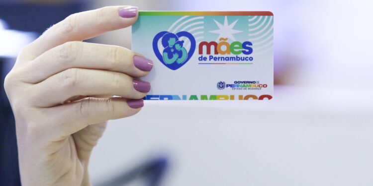 Cartão do Programa Mães de Pernambuco, uma iniciativa do Governo de Pernambuco para apoiar mulheres em situação de vulnerabilidade social.