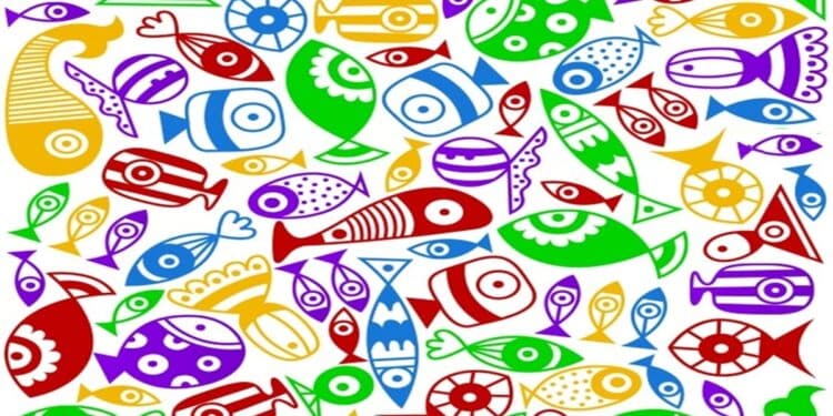 Desafio visual com vários peixes em formas geométricas coloridas em verde, azul, vermelho, amarelo e roxo sobre fundo branco.