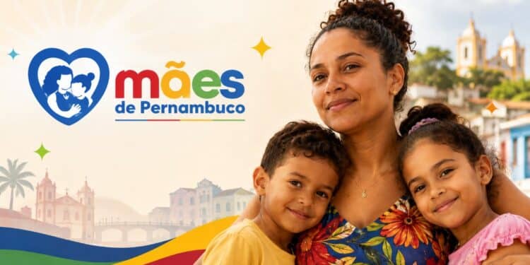 Mãe abraça dois filhos pequenos ao lado da marca do programa Mães de Pernambuco, que paga R$ 300 mensais
