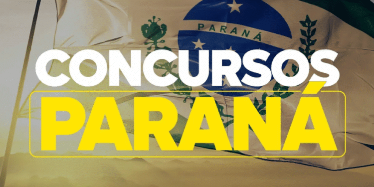 Bandeira do Paraná ao fundo com a frase “Concursos Paraná” em destaque.