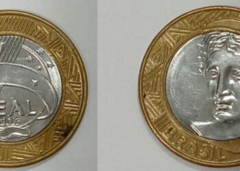 Moeda rara de 1 real 2013 frente e verso, erro de duplicação numismática, moeda valiosa