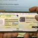 Imagem do RG digital sendo visualizado em um smartphone.