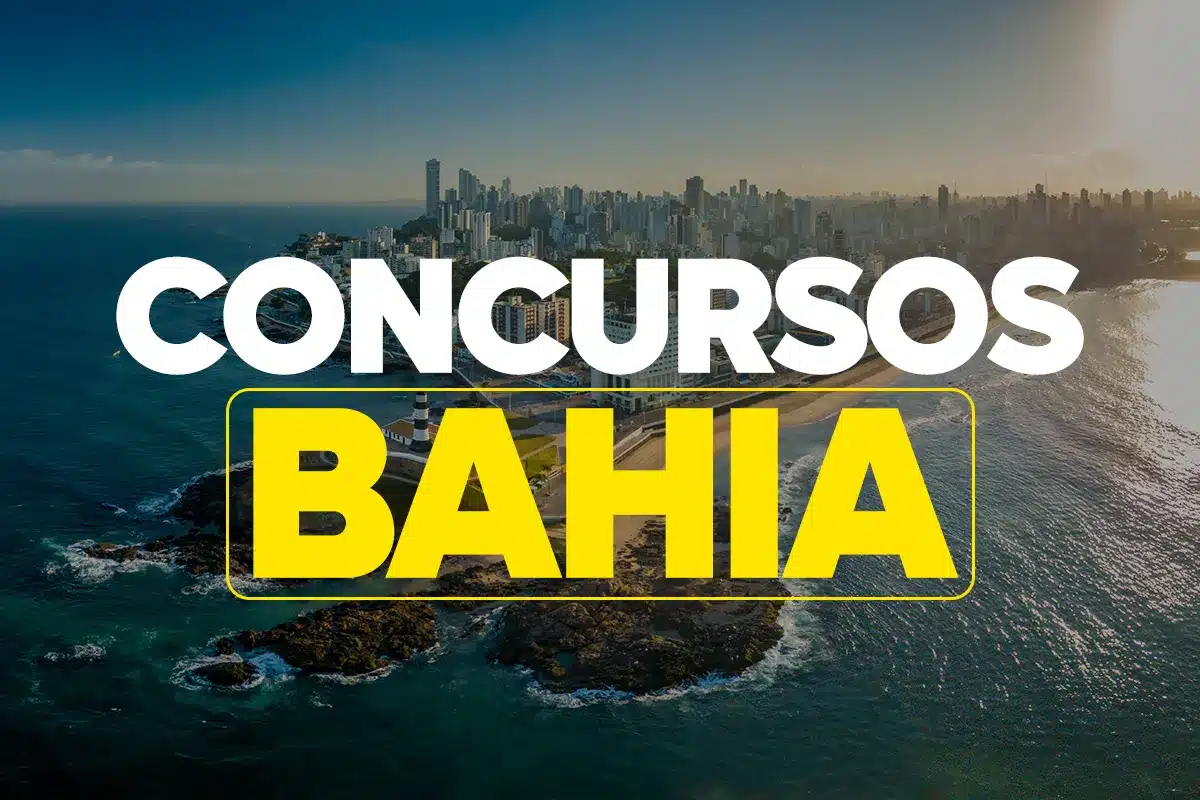 Vista panorâmica da orla de Salvador, Bahia, ilustrando a chamada para os Concursos na Bahia.
