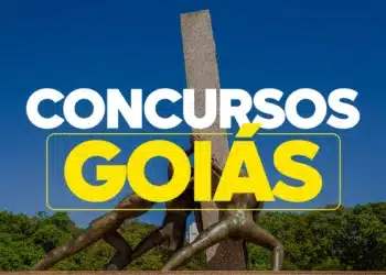 Monumento na cidade de Goiânia (Goiás). A imagem representa a realização do concurso público para a Câmara Municipal, oferecendo 377 vagas com salários de até R$ 10 mil.