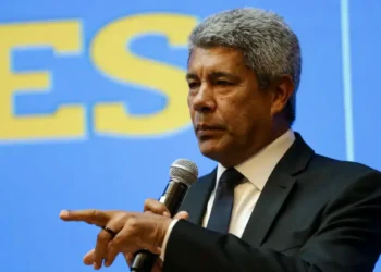 Jerônimo Rodrigues, Governador da Bahia, faz anúncio sobre novos concursos com mais de 1.600 vagas no estado da Bahia.