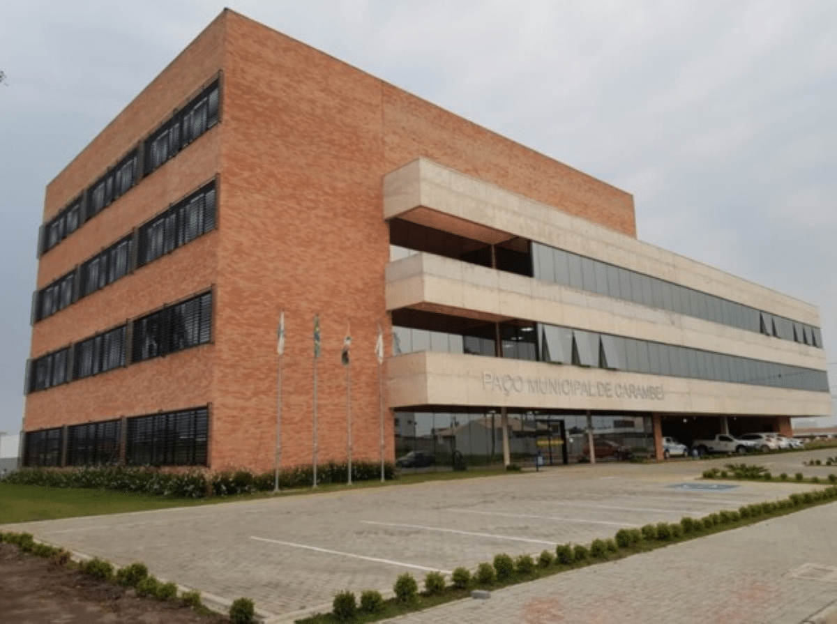 Fachada do Paço Municipal de Carambeí-PR, onde ocorrem as inscrições do concurso público com prazo até amanhã, 13.