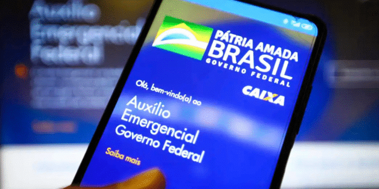 Tela de celular mostrando o aplicativo oficial do Auxílio Emergencial do Governo Federal do Brasil da Caixa