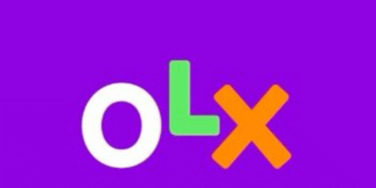 Várias cédulas de real brasileiro incluindo notas de 100 e 200 reais sobre fundo preto.