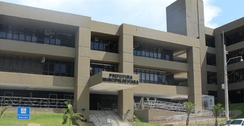 Fachada do prédio da Prefeitura Municipal de Viana, no Espírito Santo.