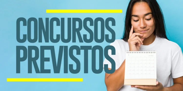 Mulher jovem segurando calendário com texto concursos previstos em fundo azul claro