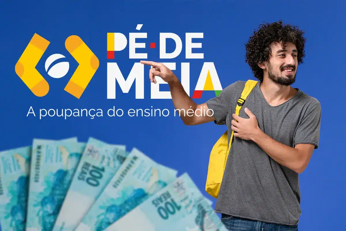 Estudante aponta para o logo do programa Pé-de-Meia, que informa o pagamento aos alunos nascidos em novembro e dezembro.
