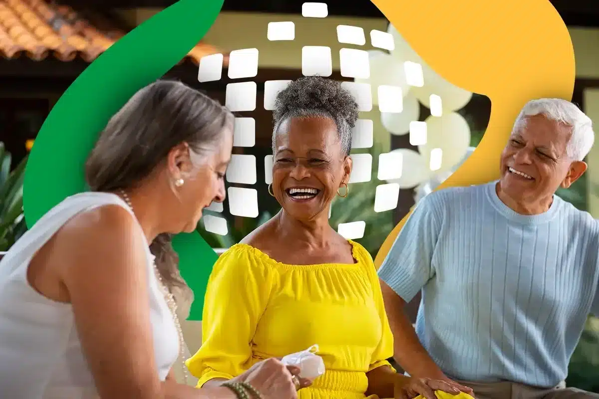 13º Salário do INSS 2026: quem tem direito? Grupo de idosos sorrindo, representando a alegria com o pagamento do 13º salário do INSS.