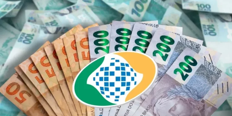 Notas de dinheiro e logo da Previdência Social sobre o tema 13º salário do INSS em 2026.