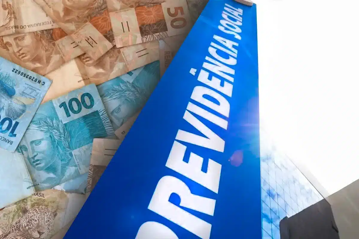 13º Salário do INSS 2026: Previsão de Pagamento Cédulas de dinheiro e o logotipo do INSS ilustrando o pagamento do 13º salário do INSS em 2026.