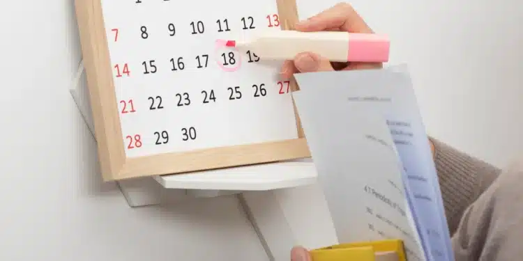Calendário de 2026 com o dia 18 destacado, representando a organização dos feriados para os estudantes.