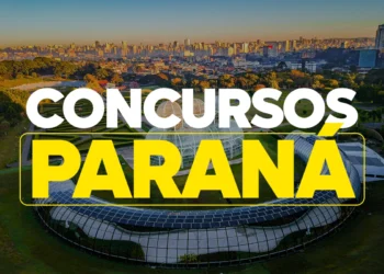 Vista aérea do Jardim Botânico de Curitiba com texto sobre concursos no Paraná em destaque