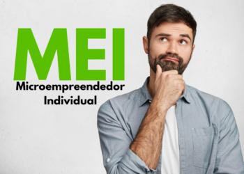 Homem pensativo com camisa azul claro ao lado da palavra MEI verde e texto Microempreendedor Individual