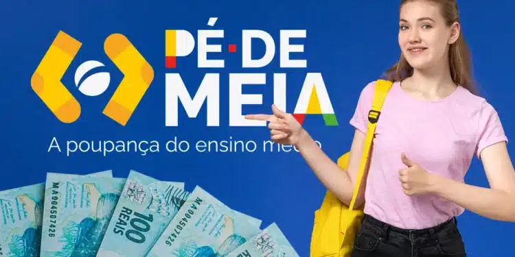 Estudante do ensino médio com mochila amarela apresenta a logo do Pé-de-Meia e cédulas de R$ 100, anunciando benefício financeiro de R$ 3.200.