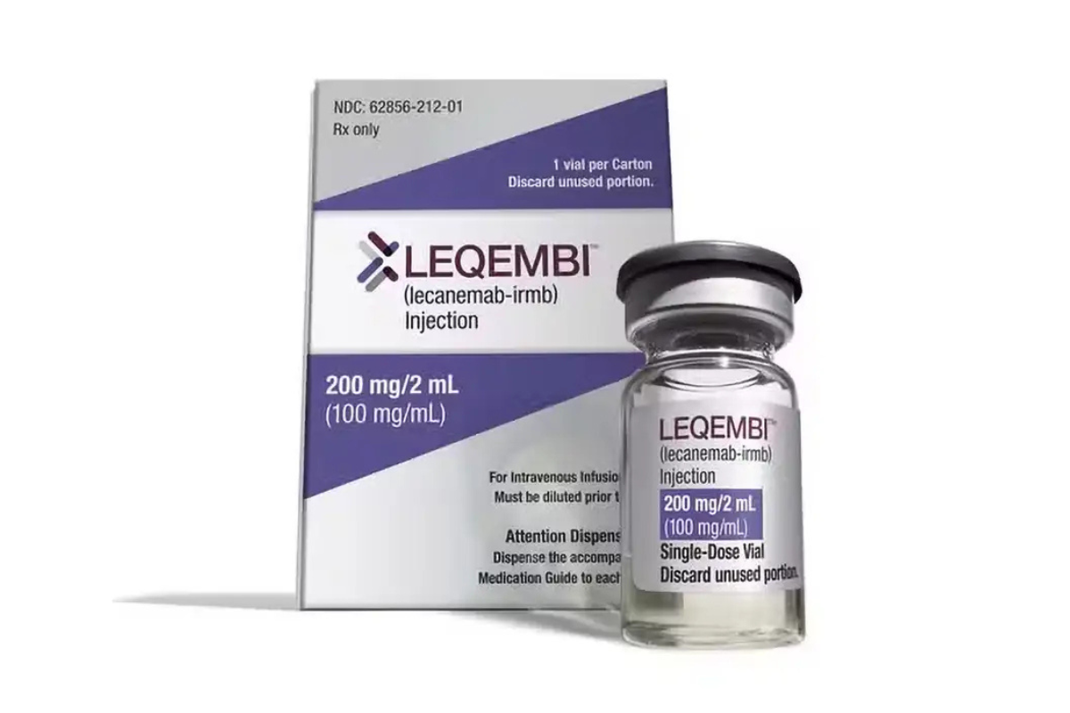 Remédio para Alzheimer Frasco e embalagem do medicamento Leqembi para injeção com dosagem de 200 mg em 2 mL.