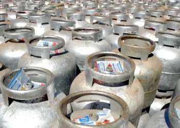 Botijões de gás utilizados em programa de gás gratuito para famílias de baixa renda aprovado pela Câmara