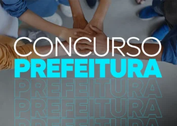 Mãos unidas em equipe com texto concurso prefeitura representando as 135 vagas abertas em Carlinda MT