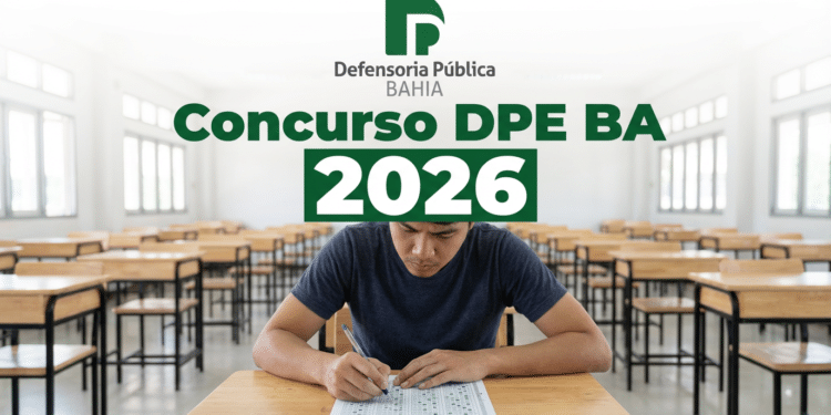 Jovem preenchendo cartão de respostas em sala vazia durante concurso público