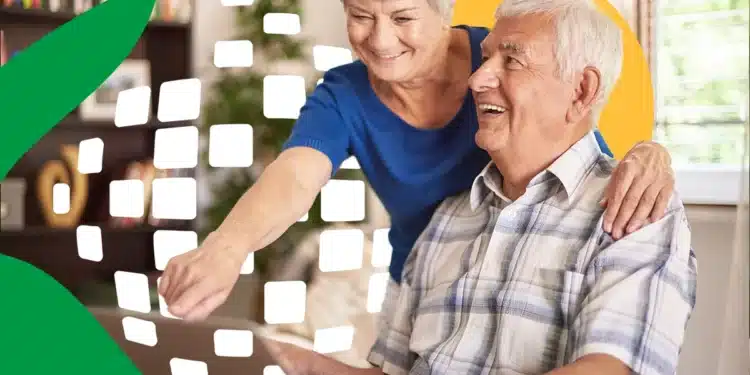 Casal de aposentados sorrindo enquanto olham para o computador, com elementos gráficos do INSS ao fundo.