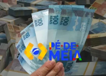 Notas de R$ 100 e o logo do programa Pé-de-Meia 2026.